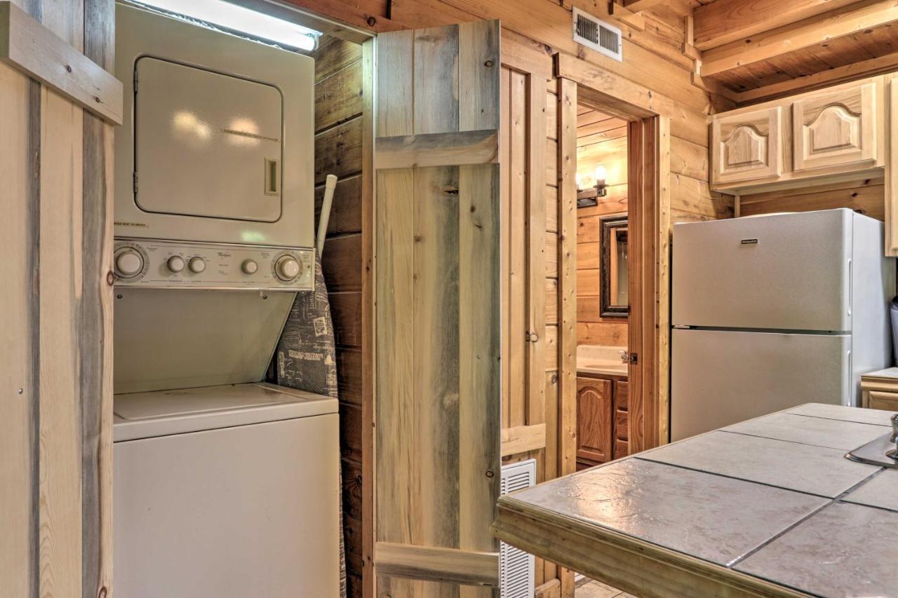 Cabin With Hot Tub And Deck, 3 Mi To Pigeon Forge 세비어빌 외부 사진