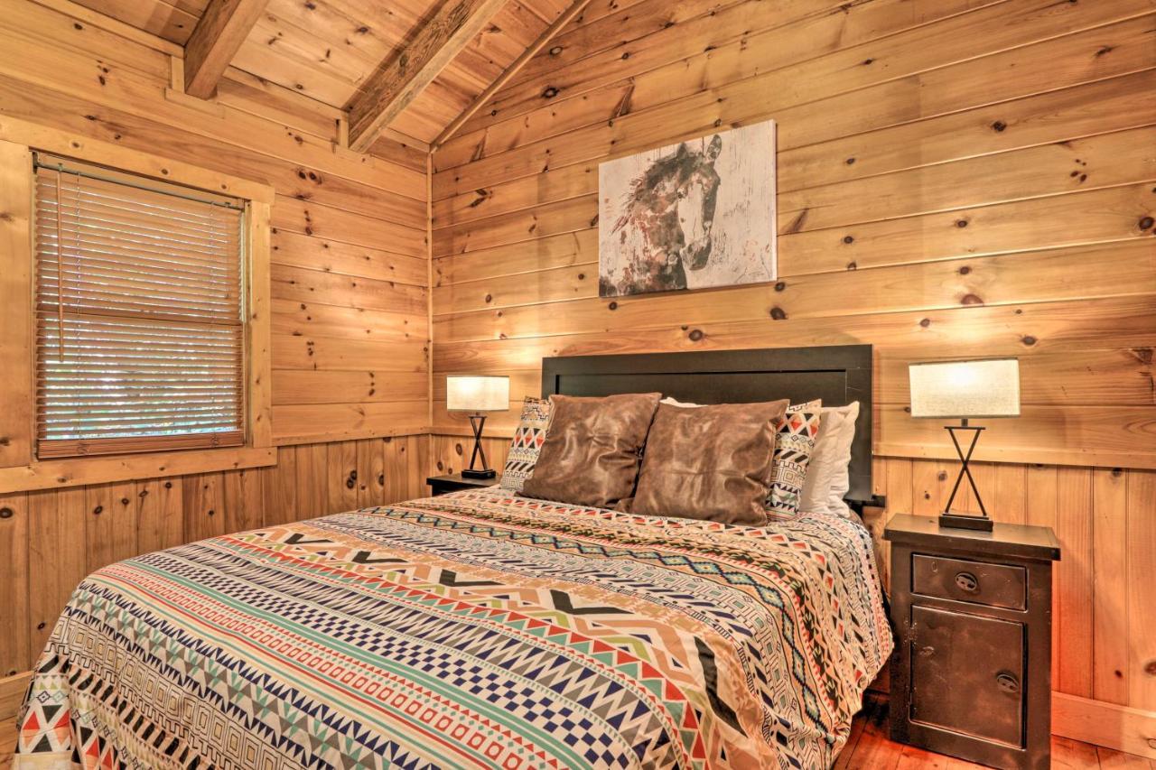 Cabin With Hot Tub And Deck, 3 Mi To Pigeon Forge 세비어빌 외부 사진